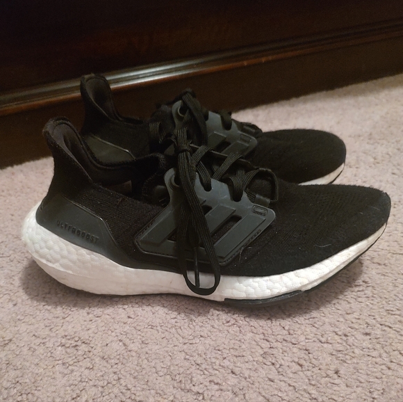 Adidas Ultraboost Black Sneakers - Picture 2 of 7